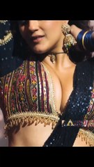 Kavya Thapar Vertical Edit Dance Video | Actress Kavya Thapar Expressions Vertical Video