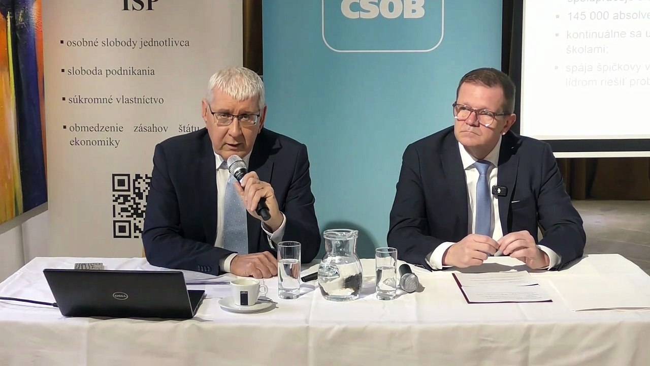 ZÁZNAM: P. Kmec: SR sa nachádza v pasci stredného príjmu, východiskom je digitalizácia