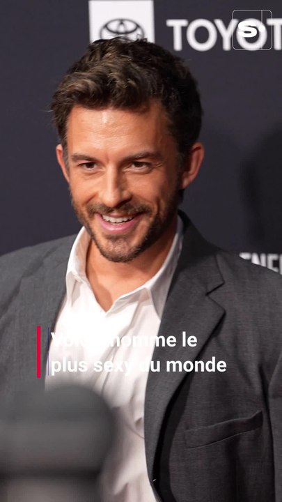 Jonathan Bailey élu "homme le plus sexy du monde" en 2025 par le magazine People
