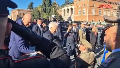 4 novembre: Mattarella e Meloni arrivano all'Altare Patria