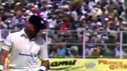 Venkatpathy Raju Bowled Adrian Kuiper 1st ODI at Kolkata, Nov 10 1991