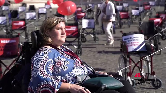 “Non mi uccidere”, il flash mob di Pro Vita Famiglia contro il suicidio assistito a piazza del Popolo