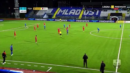 Dolor en el fútbol- Un entrenador falleció durante un partido y los jugadores se enteraron minutos más tarde