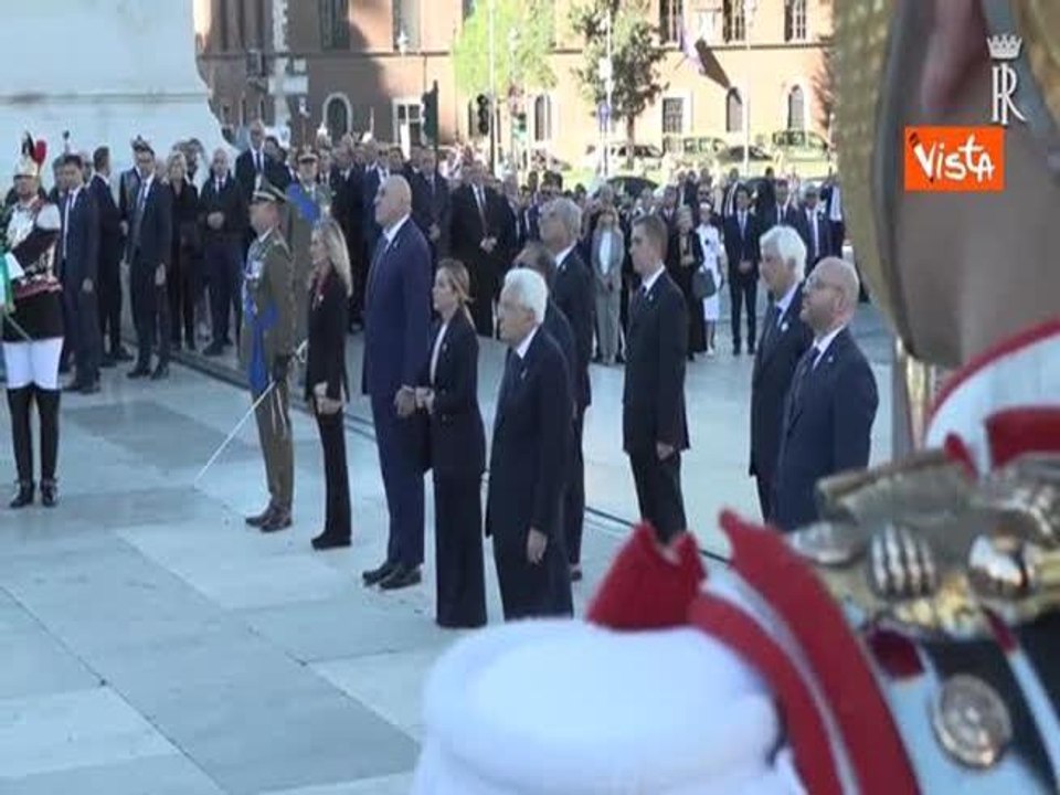 4 Novembre, Meloni canta Inno di Mameli a cerimonia all'Altare della Patria per Festa Forze Armate
