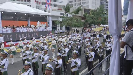 Panameños celebran el Día de los Símbolos Patrios con desfiles en la Vía España