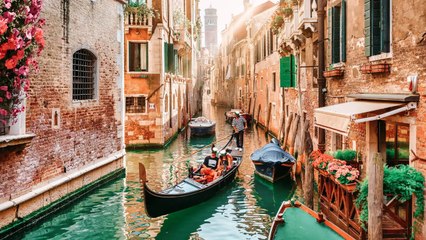 10 Travel Activities People Only Did Out of FOMO and Totally Regretted