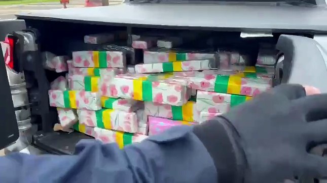 PRF apreende mais de 610 quilos de maconha e prende homem de 18 anos na BR-277, em Guarapuava