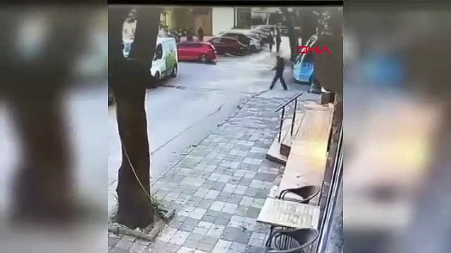 Maltepe'de 9 gün arayla aynı kaza; minibüs yayaya çarptı