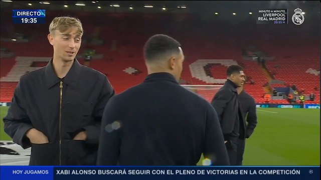 El momentazo de Arnold al volver a pisar el césped de Anfield