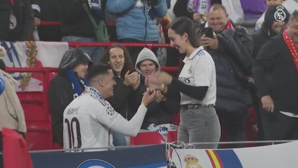 Un MADRIDISTA le pide MATRIMONIO a su NOVIA en ANFIELD | LIVERPOOL vs REAL MADRID | CHAMPIONS