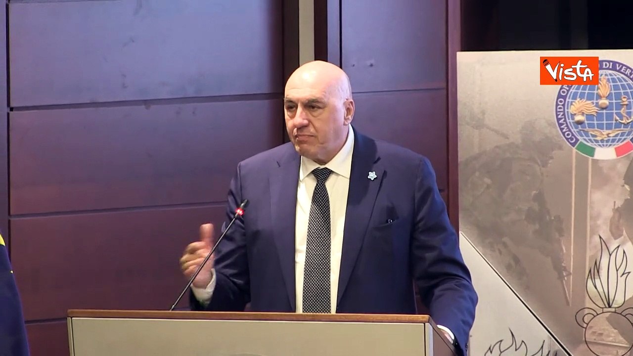 Crosetto: "Dovremmo prendere lezioni da quel che sta accadendo a Gaza e in Ucraina"