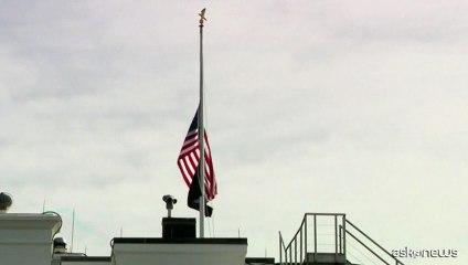 Bandiere a mezz'asta alla Casa Bianca per la morte di Dick Cheney