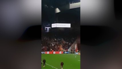 Pitos de Anfield a Alexander-Arnold