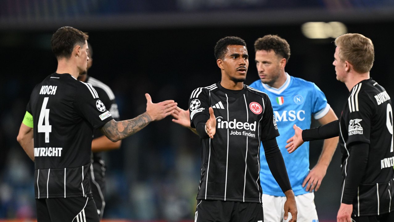 Eintracht macht wichtigen Schritt: 'Viele zufriedene Gesichter'