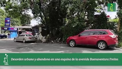Desorden urbano y abandono en una esquina de la avenida Buenaventura Freites