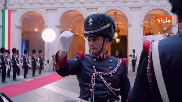 Meloni riceve il Presidente della Repubblica del Gabon. Gli onori militari a Palazzo Chigi