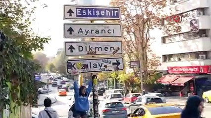 Başkent Ankara'daki Kızılay tabelasının çilesi bitmedi