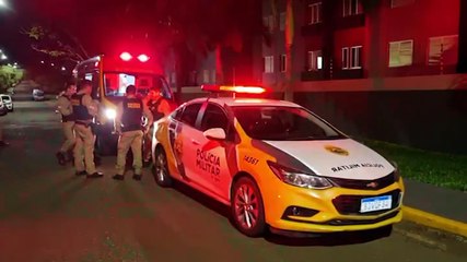 Gritos socos e polícia madrugada violenta entre casal no bairro Country