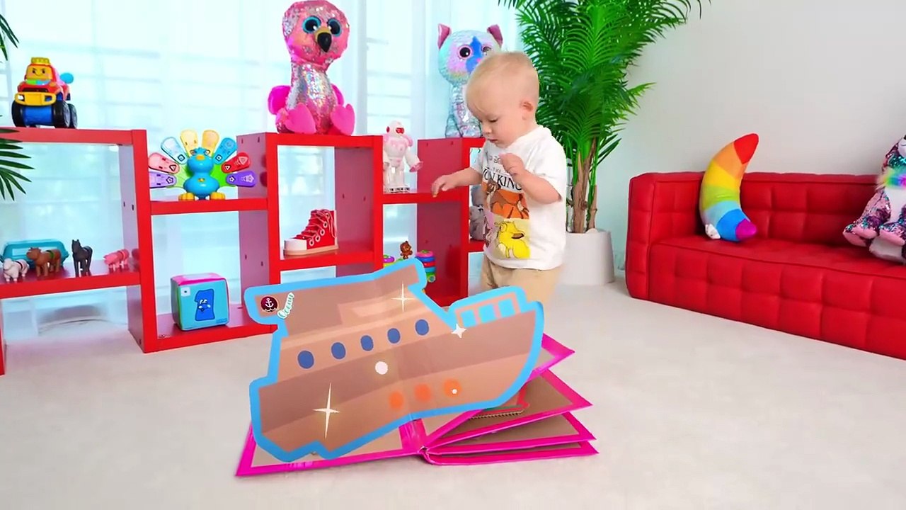 Cardboard Hospital Adventure 🏥 Oliver Helps Patients