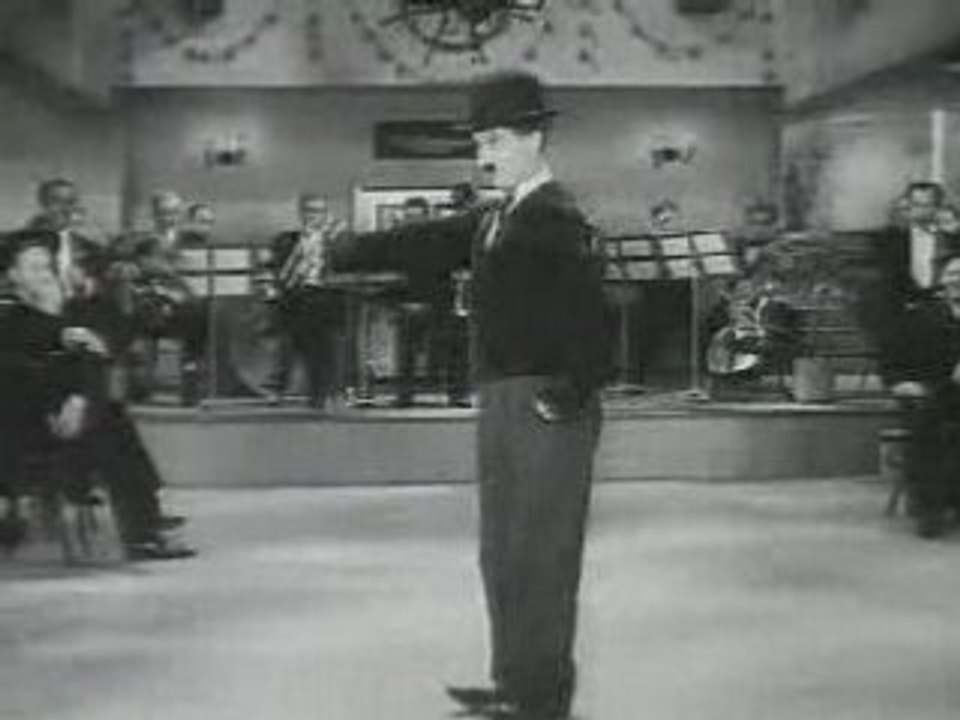 Charlie_Chaplin-Funny_song-_Modern_Times_NEW