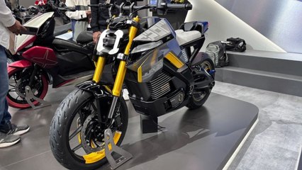 TVS e.FX.30 AMP – E-Naked Bike mit innovativem Antrieb auf der EICMA 2025
