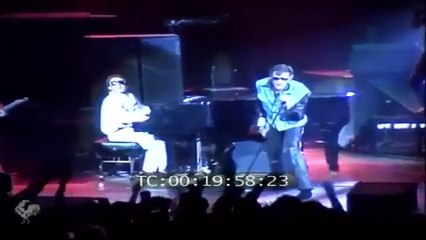 Johnny Hallyday & Gilbert Montagné – Whole Lotta Shakin’ Goin’ On (Zénith de Paris, 1985)