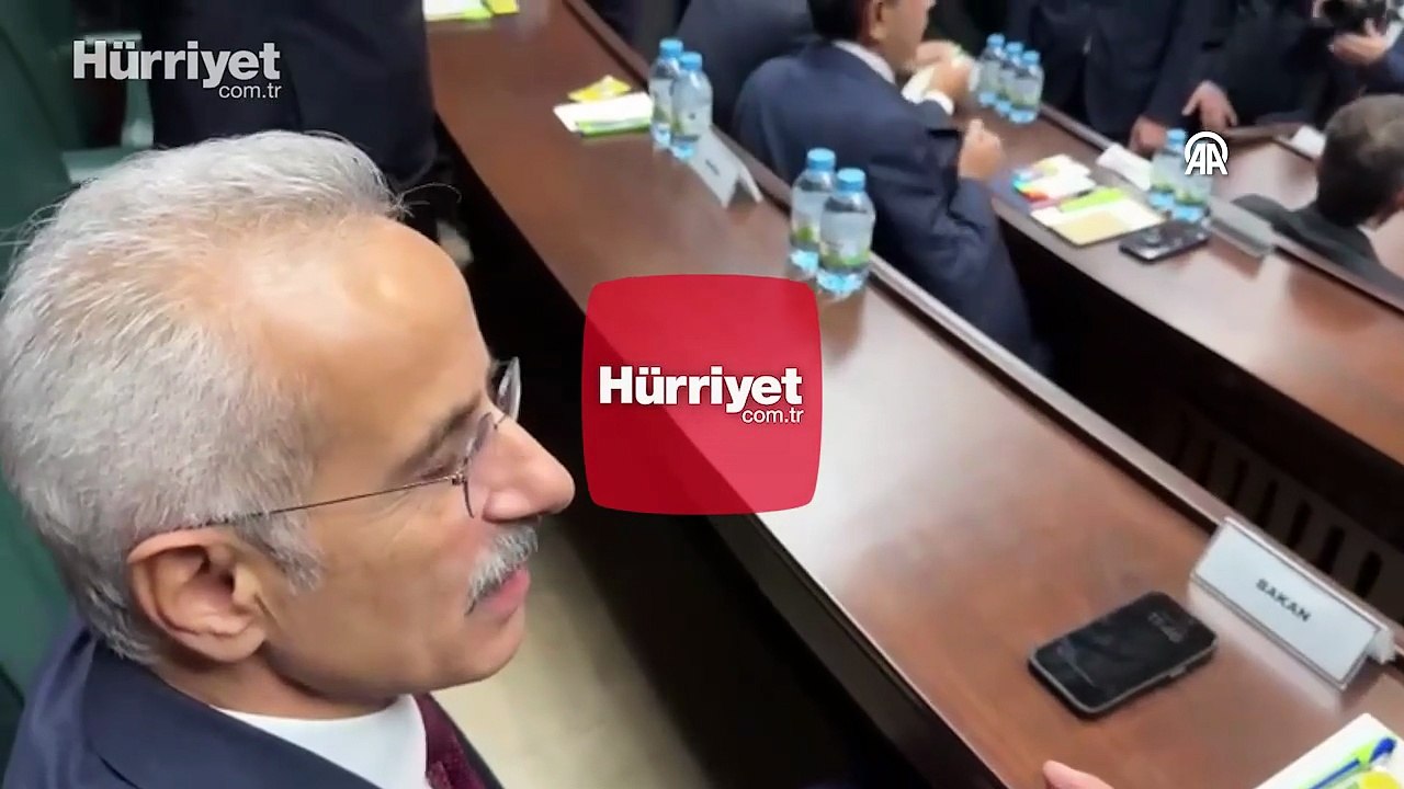 Bakan Uraloğlu'ndan Gebze'de çöken binaya metronun neden olduğu iddialarına yanıt
