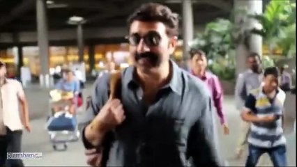 Sunny Deol turns heads with his fresh new look at the airport, while Himesh Reshammiya makes a surprise appearance too! ✈️😎   #glamsham #sunnydeol #himeshreshammiya #airportlook #bollywood #spotted #stylecheck  glamsham, sunny deol, himesh reshammiya, ai