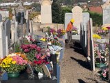 Villars expérimente la végétalisation du cimetière communal - Reportage TL7 - TL7, Télévision loire 7