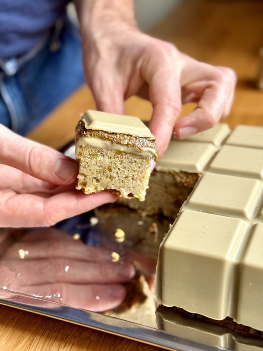 Gâteau Full Pistache : Praliné, Ganache & Coque Chocolat Blanc | Recette Moelleuse 100% Pistache