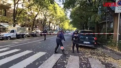 Milano, muore 86enne investito da furgone: autista in fuga