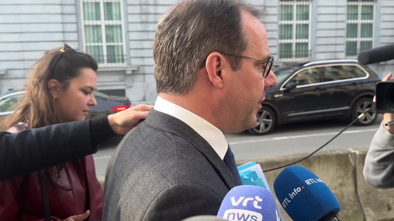 David Clarinval sort du 16 Rue de la Loi : "Nous on veut moins de taxes mais il y a plein de solutions"