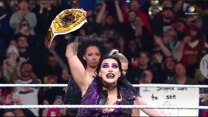 (ITA) Rhea Ripley contro Bianca Belair e Iyo Sky [Triple Threat Women's Championship Match] (WWE RAW 03/03/2025)