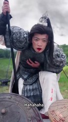 He was betrayed by his brother and a scumbag and died in battle. Only after his death did he realize that the stunning princess loved him deeply. After his rebirth, he decisively kicked out the scumbag and married the stunning princess. Without him having