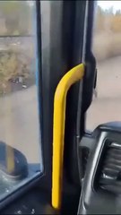 Ce routier rencontre un drôle d'autostoppeur