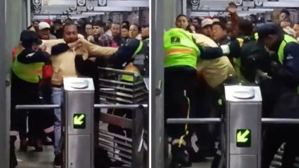 VIDEO | Fuerte pelea en estación de Transmilenio: usuario golpeó a 3 guardias para evadir el pasaje