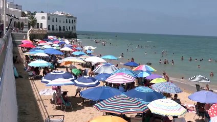 Andalucía alcanza más de 500.000 empleados en turismo y 9.500 millones en verano