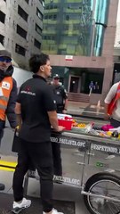 Ambulante tem carrinho apreendido na rua e toma atitude surpreendente; veja