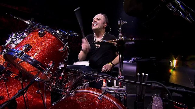 Broken, Beat & Scarred - Metallica (live)