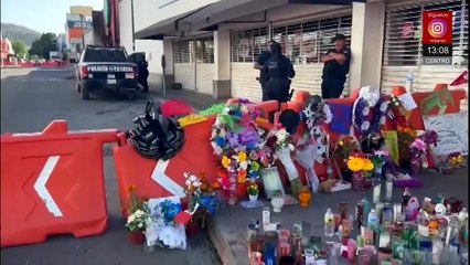 Joven herida en incendio de Waldo’s en Sonora viaja a EU; renuncia titular de PC