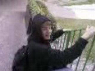 Jojo sort de cours...