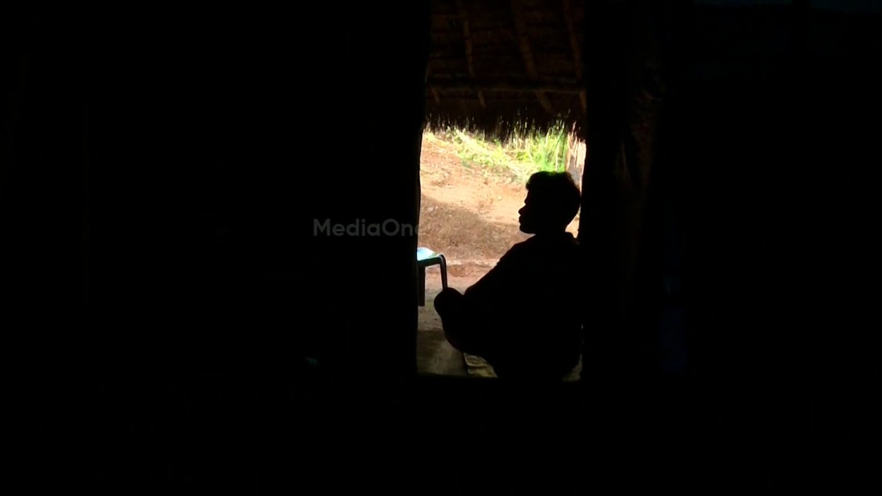 'സ്വന്തമായി വീടുണ്ട് എന്നാൽ വെള്ളമോ വഴിയോ വെളിച...