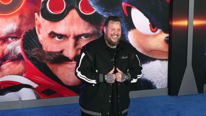 Jelly Roll says Australian Louis Vuitton store treated him like a 'criminal'