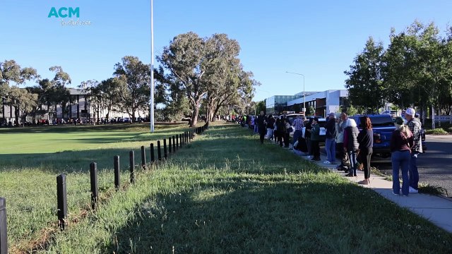 Queue for coins at the Royal Australian Mint