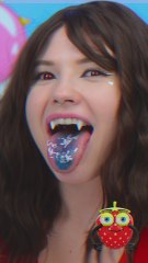 A sweet twist: lollipop fun in reverse 🍭⏪🌈 #funny #creative #reverse