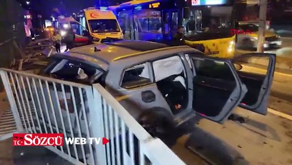 Avcılar’da D-100’de yan yola uçan otomobil, bariyerleri parçalayarak yayalara çarptı