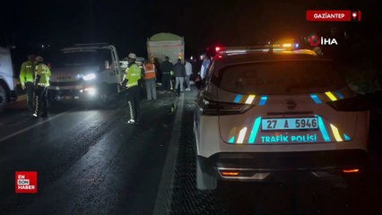 Gaziantep'te otomobil kamyona arkadan çarptı