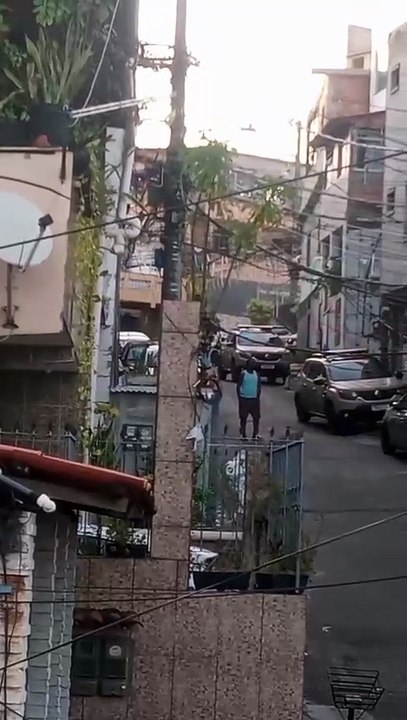 "Dois corpos são encontrados dentro de residência em bairro de Salvador; assista