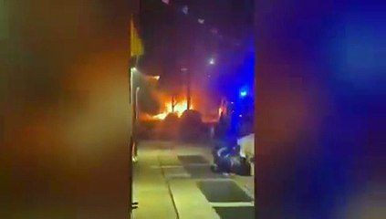 Carro explode em Nova Iorque e deixa 7 bombeiros feridos, Há imagens