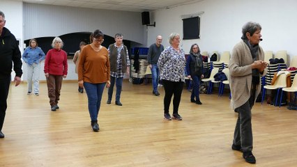 A.A. line dance (32 comptes, 4 Murs)